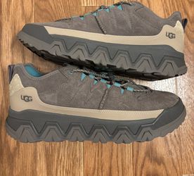 Ugg Camptrail Low Size 11.5 Men