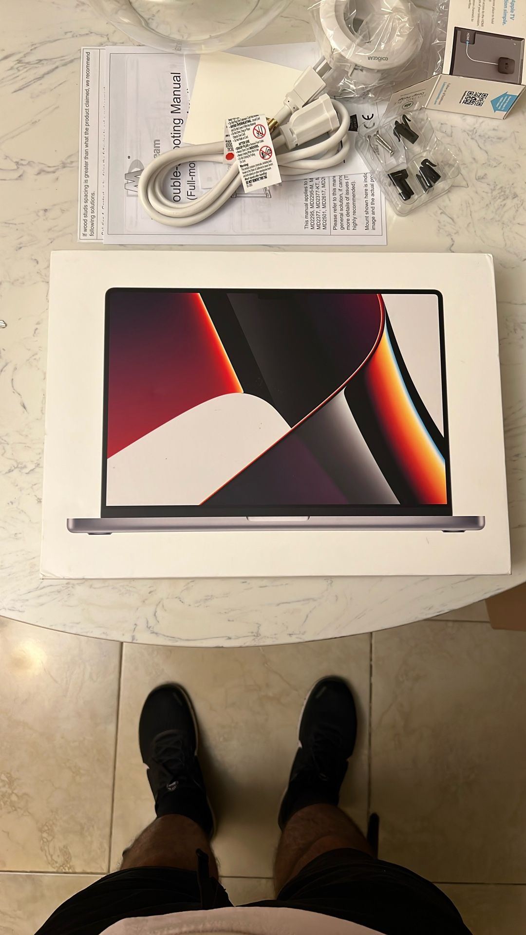 Apple MacBook Pro 16 - M1 Pro Chip - 16GB RAM - 512GB SSD