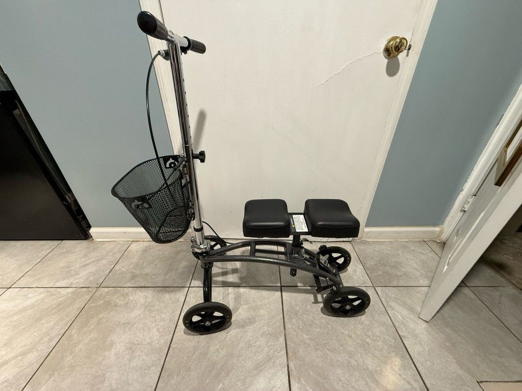 Knee SCOOTER