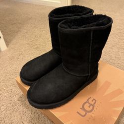 UGG classic short 