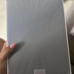Apple ipad 10th Gen ( NEW )