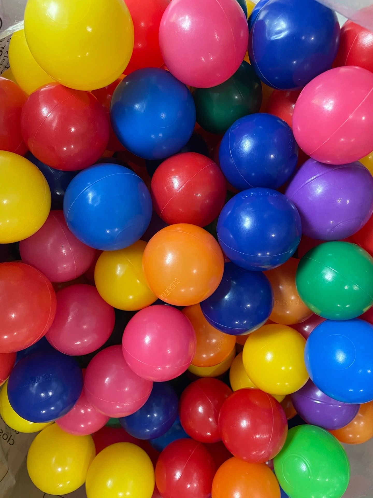 Ball Pit for kids - 450 Balls