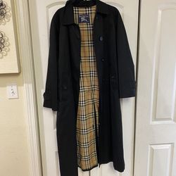 Vintage Burberry’s Trench Coat - Size 10 Long