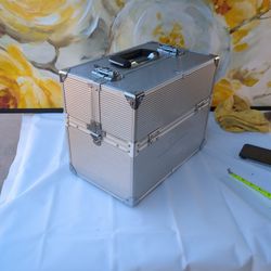 Heavy Duty Makeup Box 