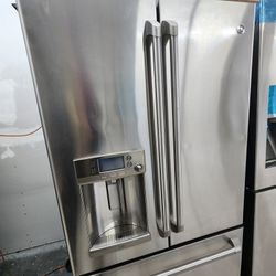 GE REFRIGERATOR FRENCH DOOR STAINLESS STEEL 