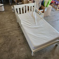 Toddler Bed And Mattress (White)