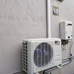 Mini Split (Air Conditioner)