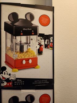 Disney kettle style popcorn popper