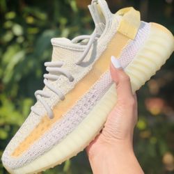 Adidas Yeezy 350 Light 