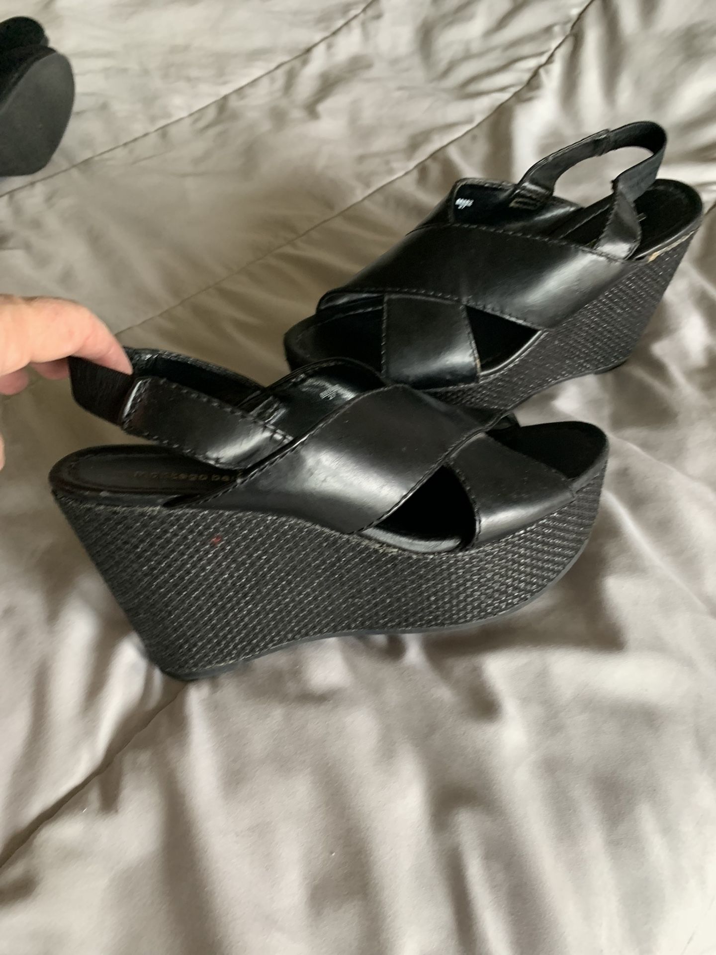 Black Wedge Sandle