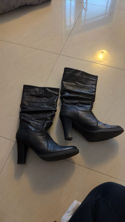 Heel boots