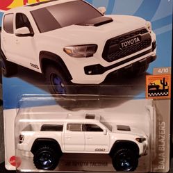 HOT WHEELS Toyota Tacoma