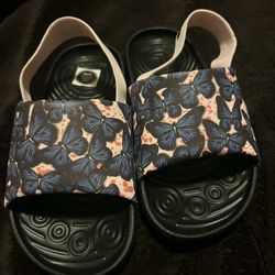 Nike slides size 10c