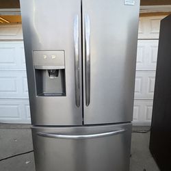 Frigidaire frenchdoor like new only 400TODAY ONLY