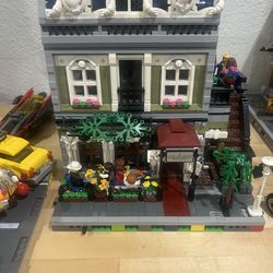 LEGO Parisian Restaurant set