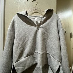 Grey cropped Sweater