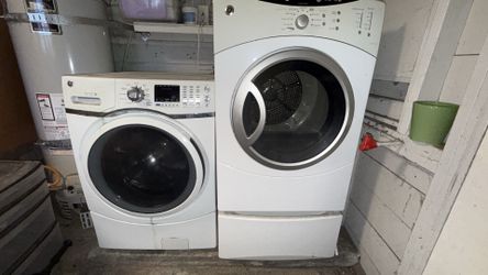 Lavadora  y secadora/Washer & Dryer