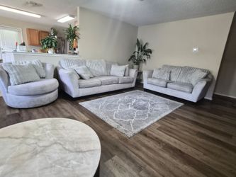 Brand new 3 piece living room set + 2 matching rugs
