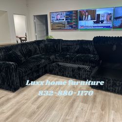 Brand New Sonic Black Sectional With Pull-Out Bed  Financing Available 