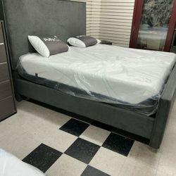 King Upholstered Panel Bed Gray USB CHARGERS!