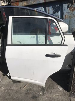 2010 Nissan Versa left rear door sedan