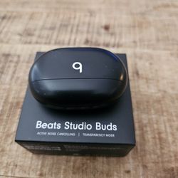 Studio Beats Buds