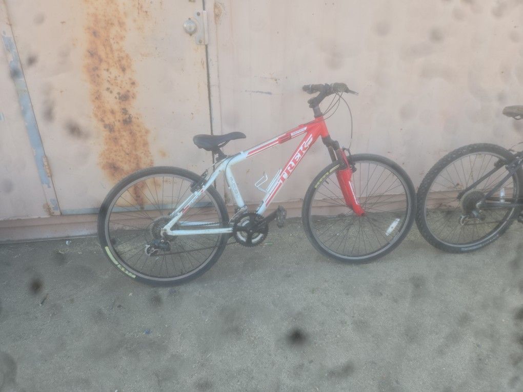 TREK Mountain Bikes