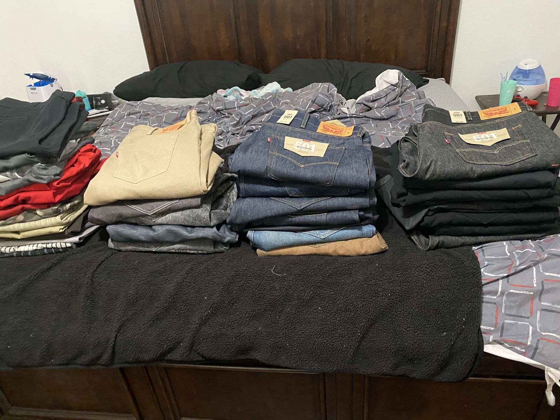 Levi's 501. Dickies.
