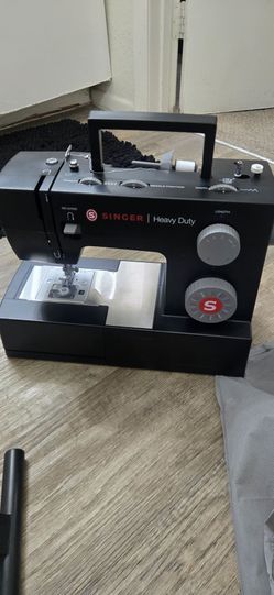 Singer Heavy Duty Sewing Machine