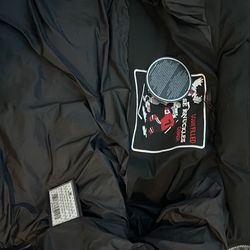 one time wear and jus got it xl fits small the lowest I’ll go is 250 or 300