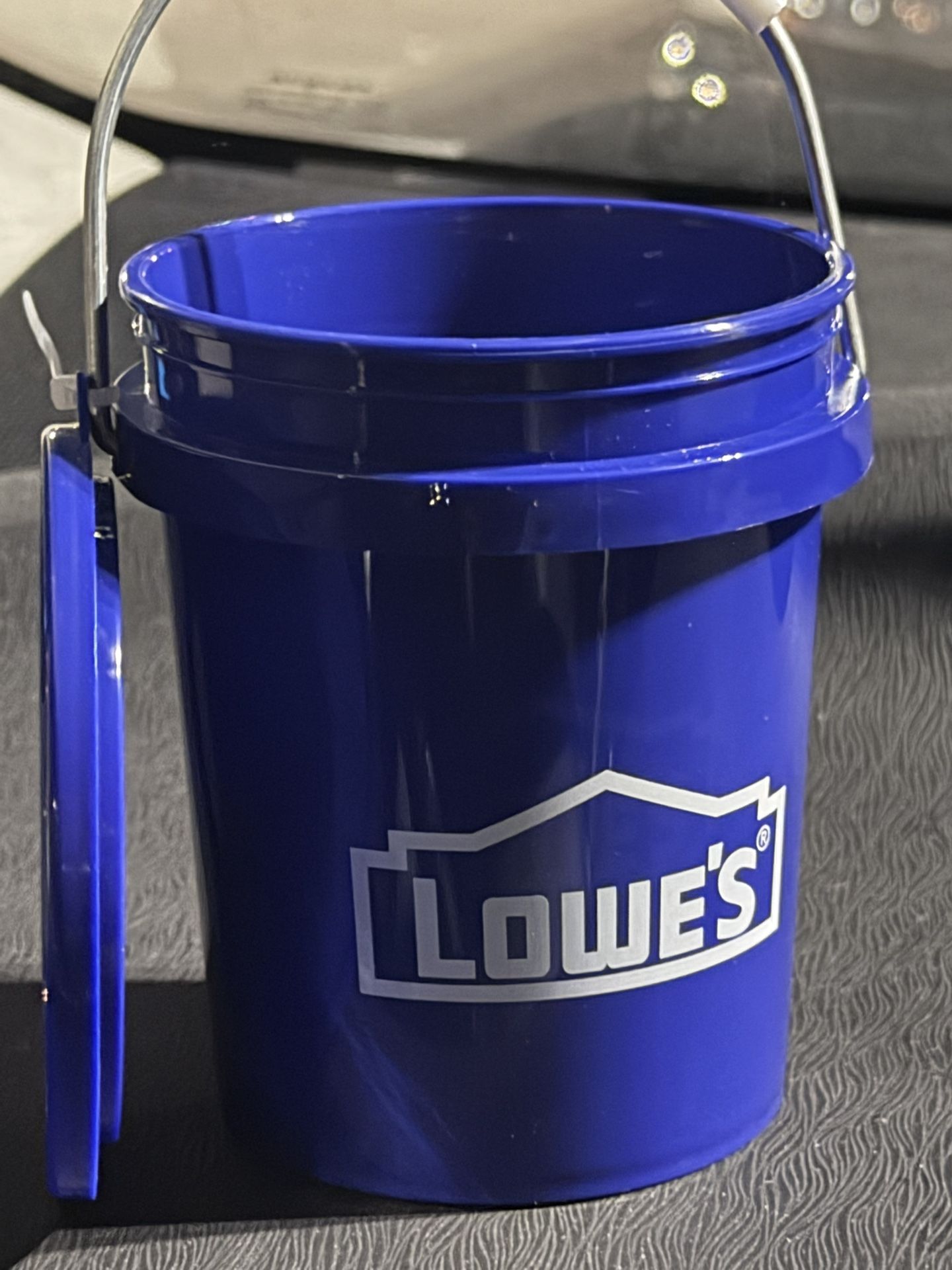 Lowe’s mini bucket with lid