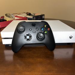 Xbox One S 500Gb with controller
