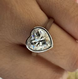 Moissanite 2 CT Bezel Heart Ring (New)