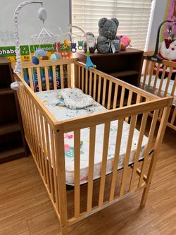 Crib Adjustable & Convertible (Natural Wood)