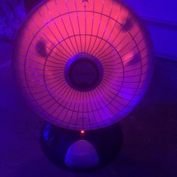 Good Condition Presto Heat Dish 