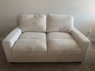 Ribbed love seat