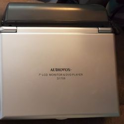 2-Audiovox Portable Monitors And DVD PLAYERS  7"