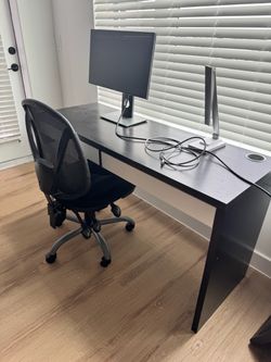 Moving out!:  Simple, used, Black Office Desk with Drawer, Chair, Computer Monitor and Desk Lamp