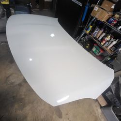2012-2012 Nissan Versa Sedan Hood (White)