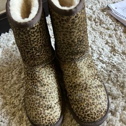 Ugg Gold Metallic Shimmer Boots Size 5 