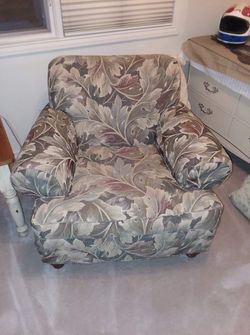 Ethan Allen arm chair