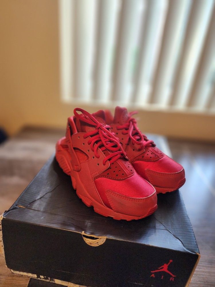 Nike Huaraches Women's Size 6