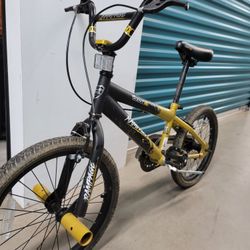 Boys Bike 18" 