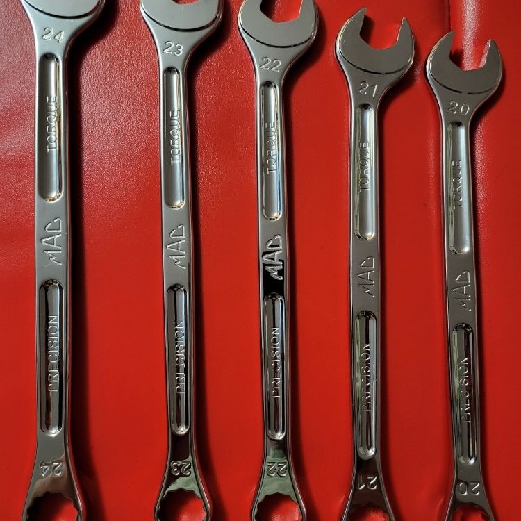 Precision torque store wrench set