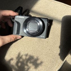 Canon PowerShot G7 X Mark III 4K Vlogging Camera