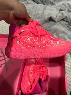 basketball shoes