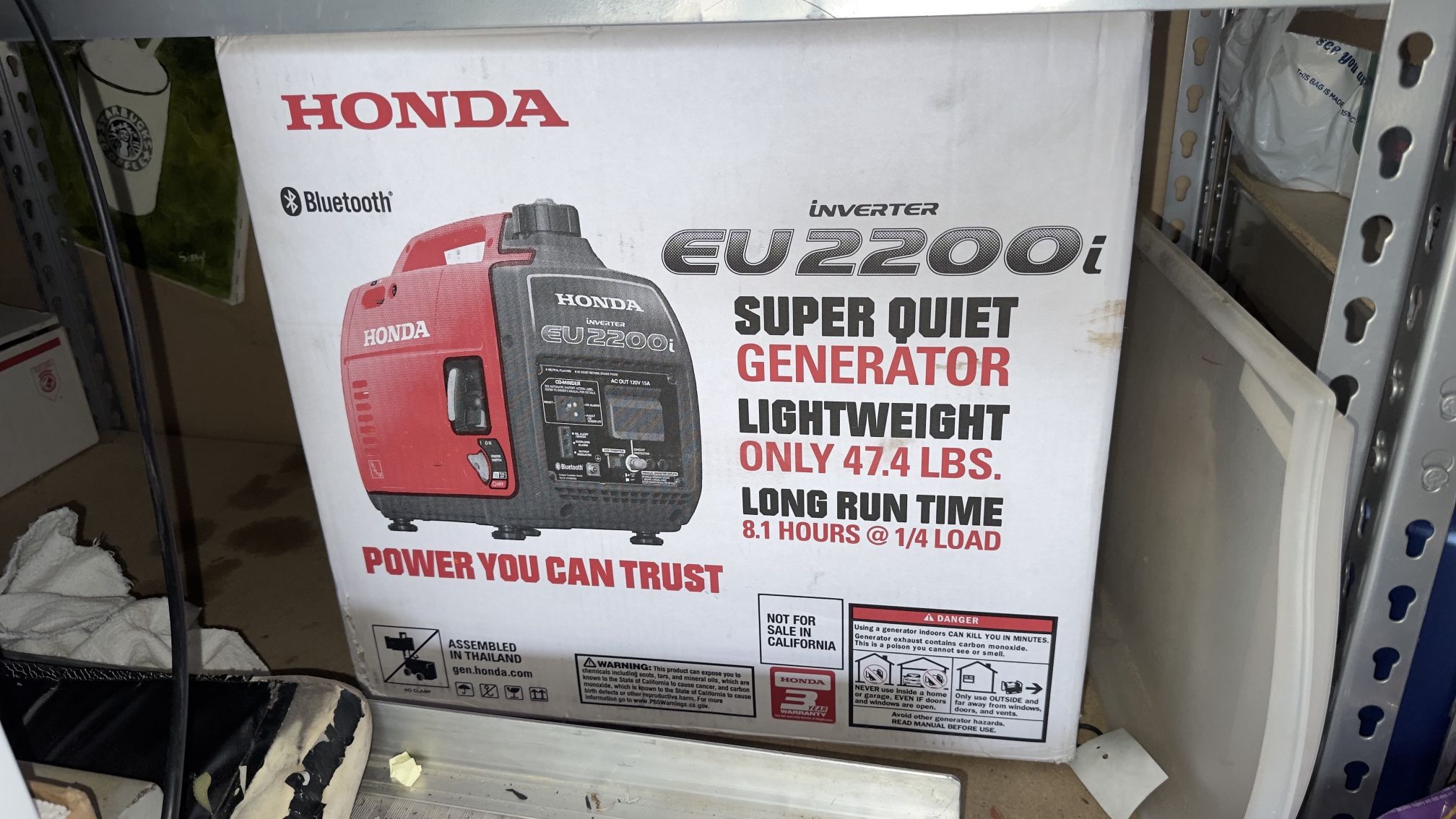 Honda Eu2200i 2200-Watt Remote Stop/Recoil Start Bluetooth Super Quiet Inverter Generator