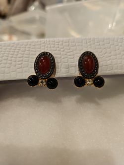 Vintage Yellow setting color Carnelian and Marcasite Oval clamp Earrings. Multi stone. 