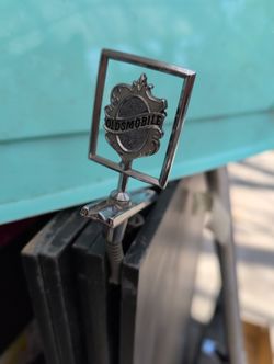 Cutlass 87 Ornament Logo