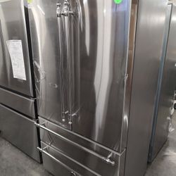 Bertazzoni Professional Series REF 36 Inch 4-Door French Door Refrigerator